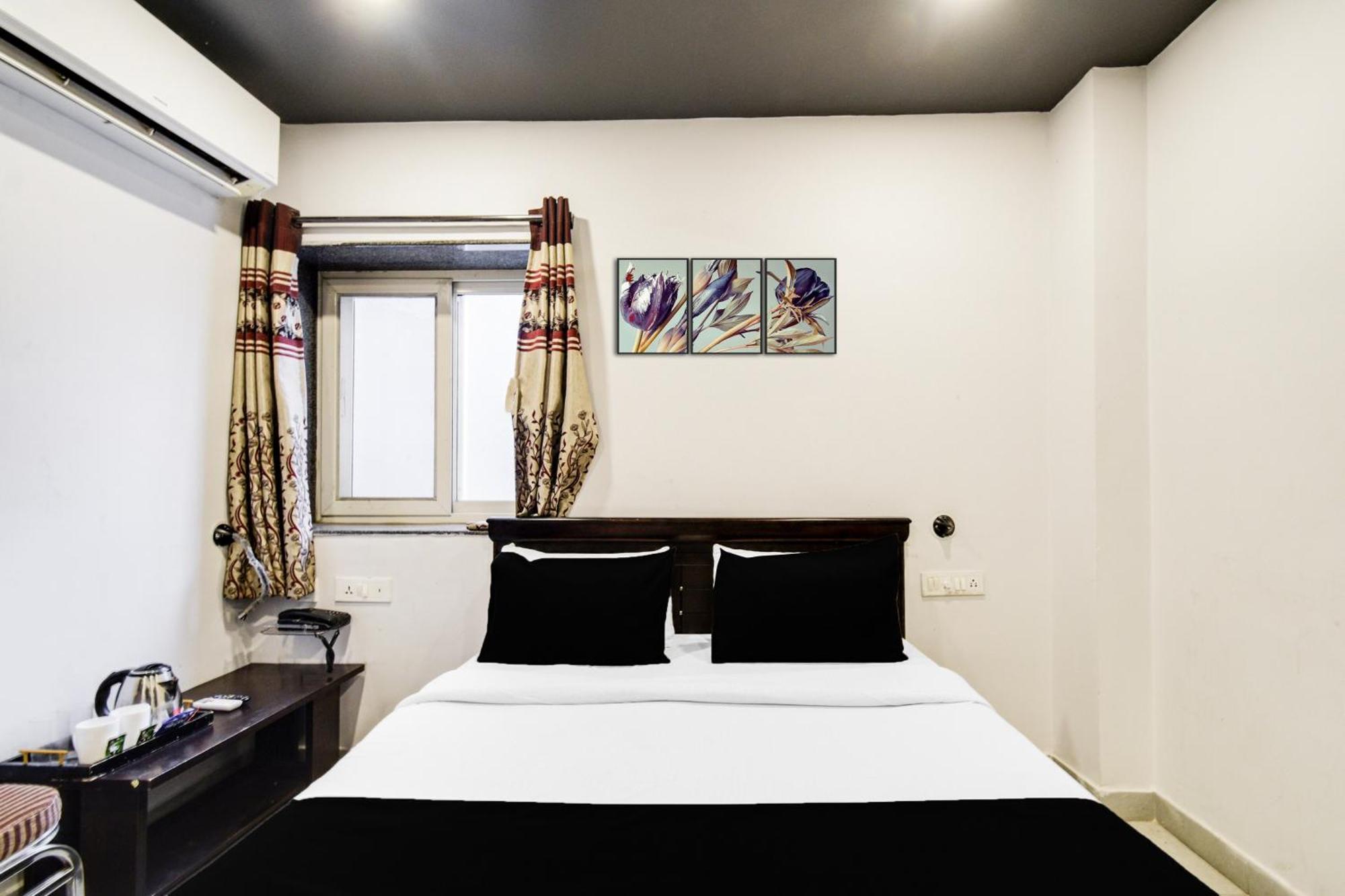 Super Townhouse Alwal Road Otel Trimulgherry Dış mekan fotoğraf