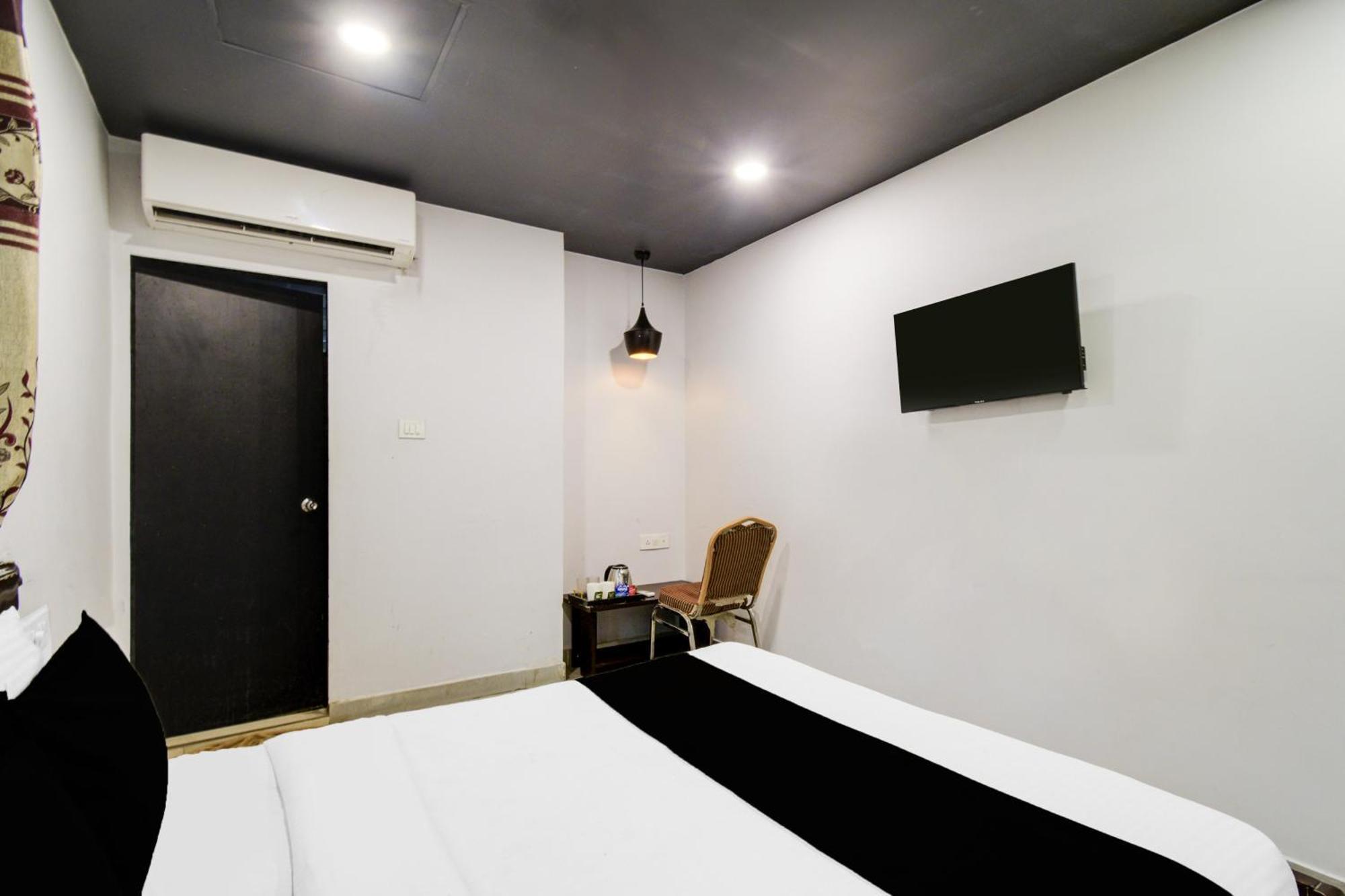 Super Townhouse Alwal Road Otel Trimulgherry Dış mekan fotoğraf