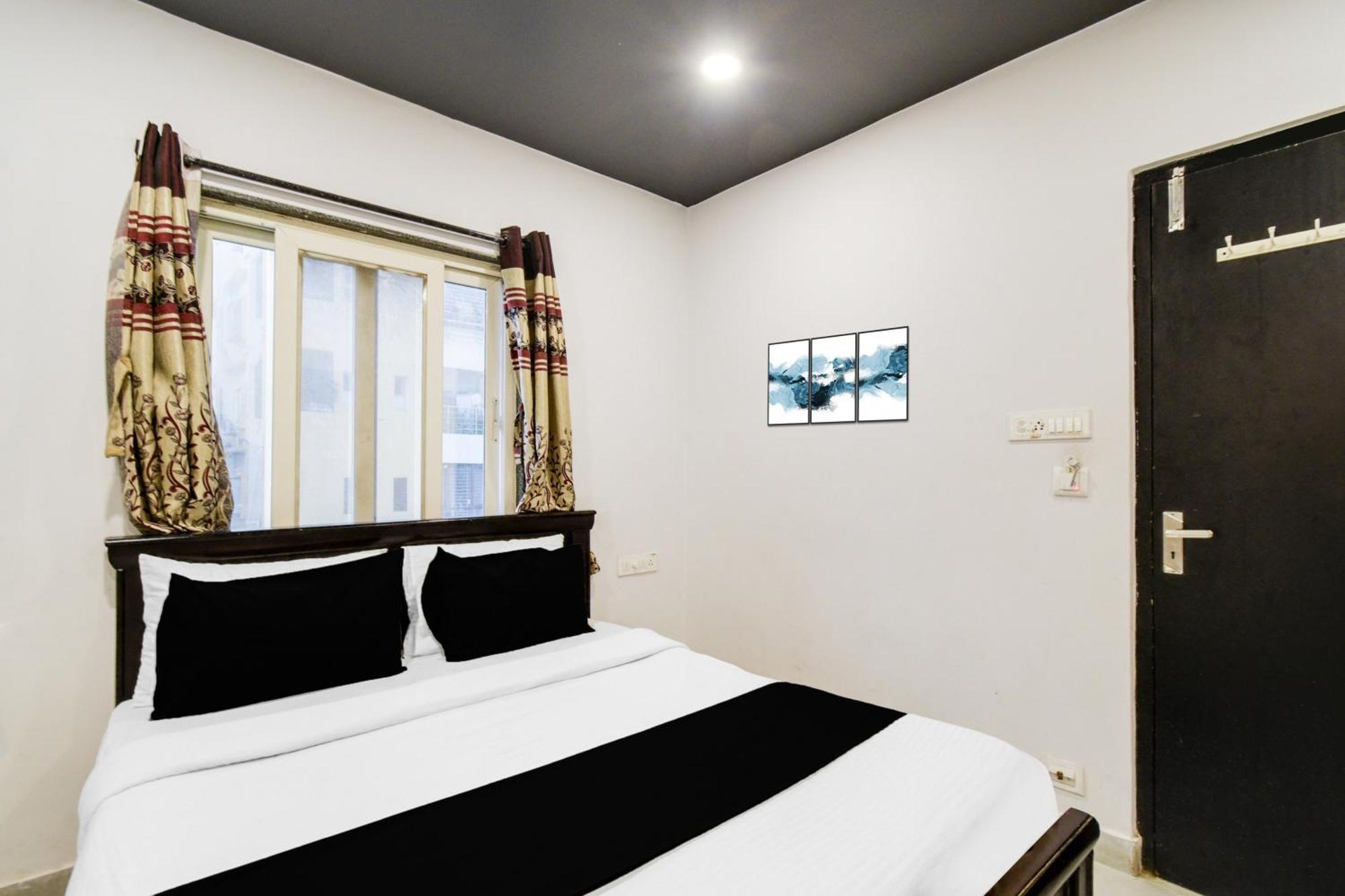 Super Townhouse Alwal Road Otel Trimulgherry Dış mekan fotoğraf