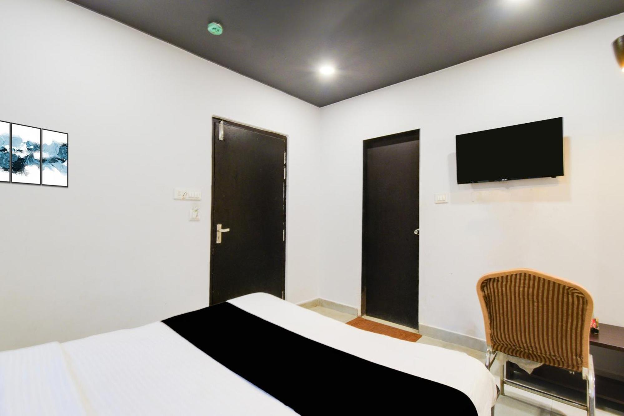 Super Townhouse Alwal Road Otel Trimulgherry Dış mekan fotoğraf